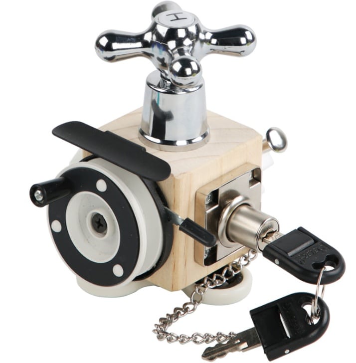 cube busy board montessori