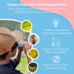Avec le Microscope de Poche pour Enfant - Portable - Grossissant jusqu'à 120x, les enfants explorent la nature de près en extérieur, suscitant la curiosité et la concentration tout en réduisant le temps passé devant un écran, comme le souligne le texte français.