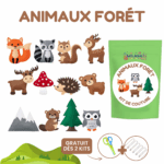 Illustration d'animaux de la forêt, d'arbres et de champignons avec un coffret Kit de Couture Enfants vert "Animaux Forêt". Comprend des ciseaux, du fil et une promotion : recevez un Porte-clés à Faire Soi-Même gratuit avec deux kits.